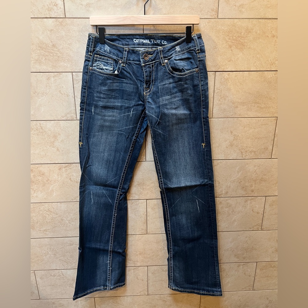 Cowgirl Tuff Co Women’s Jeans Size 27 Light distressing